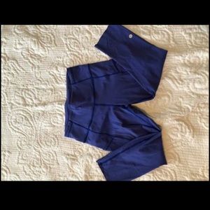 Size 6 Lululemon Capri leggings
